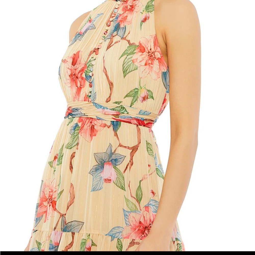 Floral Halterneck Empire-Waist Gown
Nude multi